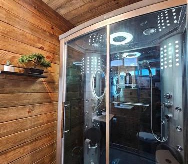 Meadview House | Arizona Adventure Awaits: Glamping Rental Offering Exquisite Views