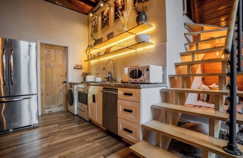 Arrowbear Lake Cabin | Arrowbear Lake: Luxe Cabin: Large Deck & Fire Pit, Workspace & Loft