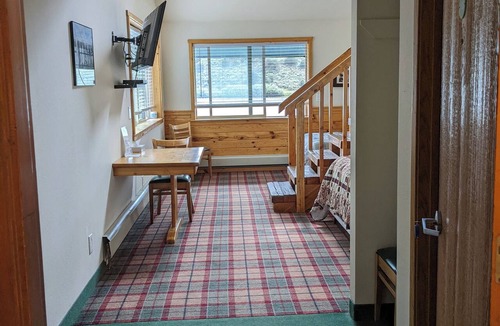 Mammoth Creek Hotel | Aspen Cove resort