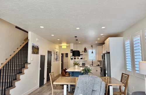 Washington Fields House | Athlete's Retreat | Pool, Hot Tub, Pet Friendly
