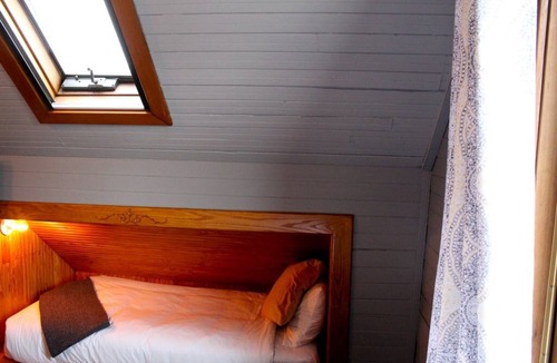 Seaview Hotel | Attic Historic Queen at Shelburne Hotel at Long Beach Peninsula!