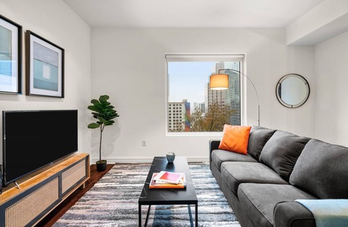 Waller Creek District Apartment | Austin | Central 2BD/2BA Apartment