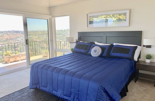 Hidden Valley House | Available again! Stunning Ocean Views ~ Close to All