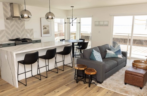 Peninsula House | Awesome Oceanfront Retreat with Expansive Ocean Views w/Parking Long Beach Peninsula/Belmont