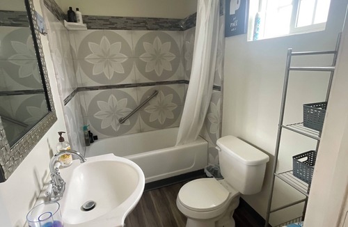 Chatsworth Apartment | Back guest house