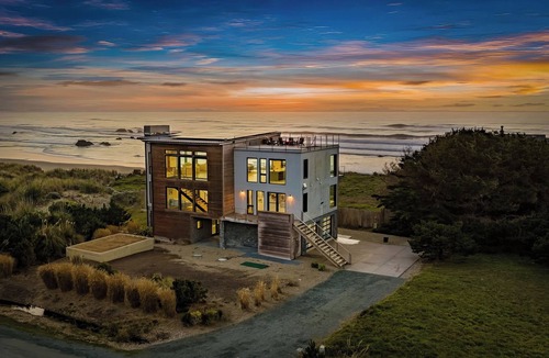 Bandon House | Bandon Coast/Bandon Dunes, Ocean views & Hot Tub