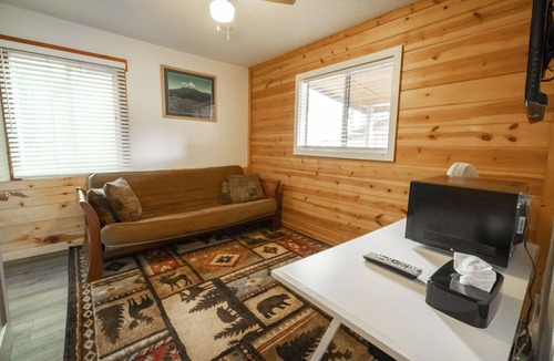 Fort Valley Cabin | Basecamp at Snowbowl