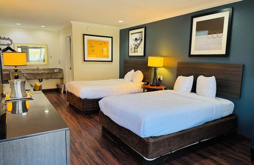 Bakersfield Hotel | Baymont by Wyndham Bakersfield