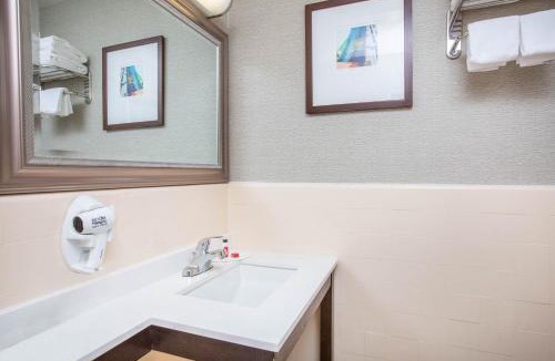 Cortez Hill Hotel | Baymont by Wyndham San Diego Downtown