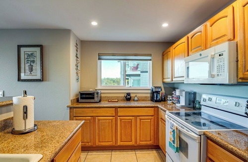 Westport Condo | Beach Access & Community Perks! Westport Hideaway