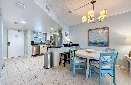 Belle Vista Condo | Beach Access | Gulf Views | Prime Location