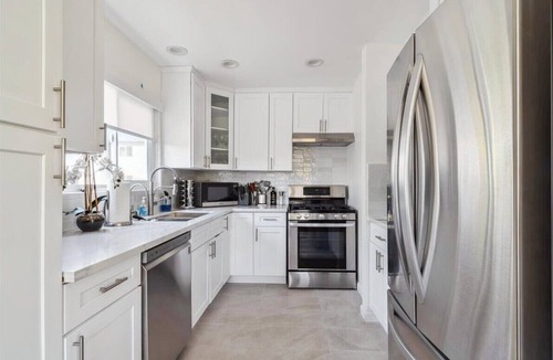 Marina Peninsula Condo | Beach as your Doorstep | Ocean view, BBQ, Parking
