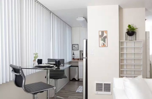 Downtown Apartment | Beach-Close Santa Monica - Prime Location
