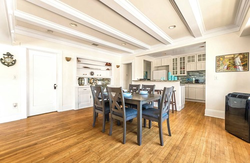 Alamitos Beach Apartment | Beach Escape | Alamitos Shore & LB Marina