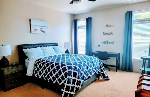 Harbor House | Beach home with Netflix, Wifi and BBQ!