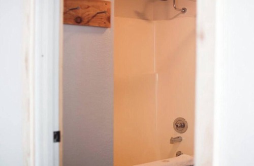 Long Beach Hotel | Beach Lover's Paradise! Indoor Pool, 2 Relaxing Units near Long Beach Peninsula!