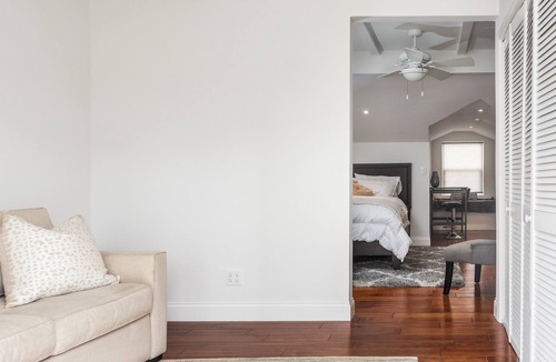Hermosa Beach Apartment | Beach Oasis