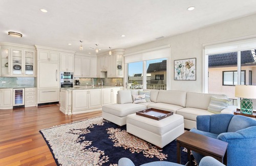 Solana Beach Condo | Beach View Beauty- Oceanfront Condo in Solana Beach, Easily Accessible