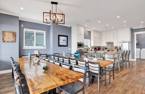 Southpointe House | Beachfront | Elevator | Pet Friendly | Private Heated Pool
