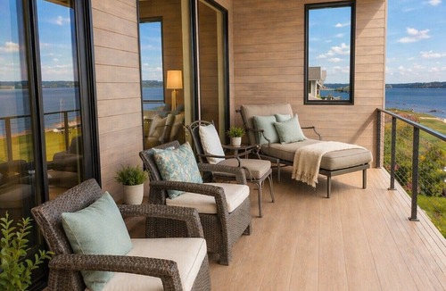 Clinton House | Beachfront I Hot Tub | EV Charger | Fire Pit