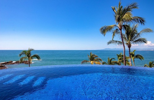 Conchas Chinas Villa | BEACHFRONT MEXICAN LUXURY VILLA