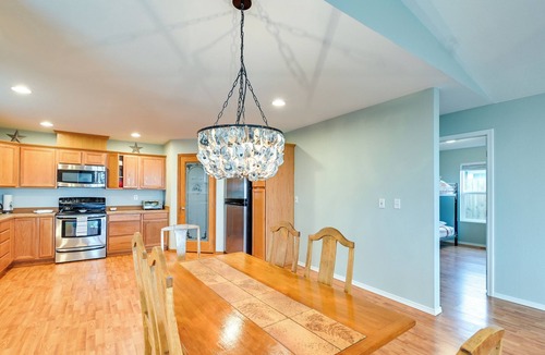 Westport Cottage | Beachfront Westport Home w/Deck!