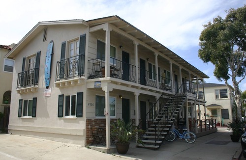 South Mission Beach Apartment | Beachside Second Floor Studio-Steps to Ocean & Bay, Walk 5min to Belmont Park5