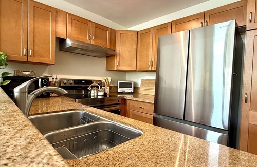 Eastern Malibu Condo | Beachy Malibu Loft - Pool/Tennis/Gym