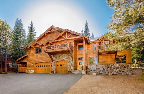 Truckee House | Bear Meadows Lodge - Hot Tub - Tahoe Donner Home