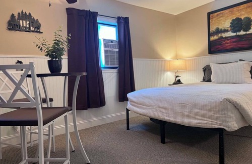 Joliet Hotel | Beartooth Suites