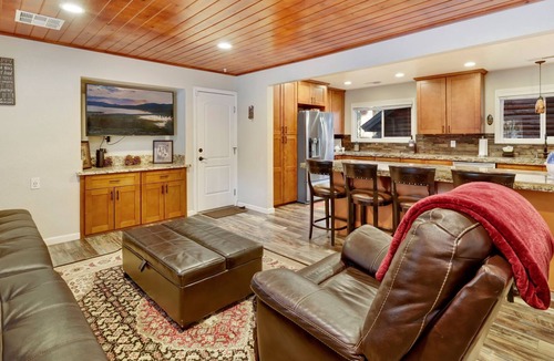 Big Bear Ski Chalet | Beary Peaceful Retreat- Hot Tub- Games- AC