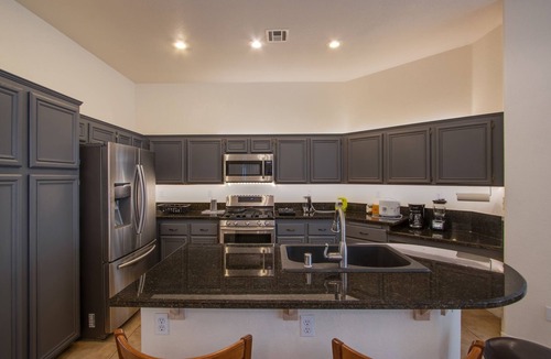 Spring Valley House | beautifu house lin center of Las Vegas