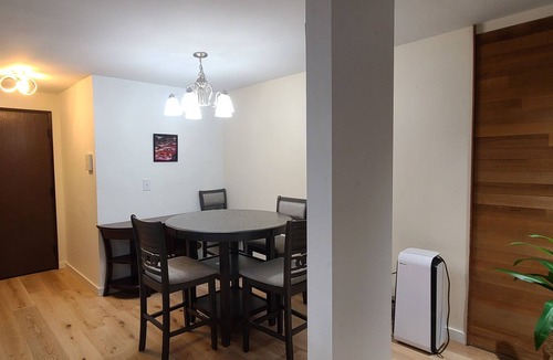 Bridle Trails Condo | Beautiful 1 bed, 1bath condo in the heart of Bellevue!