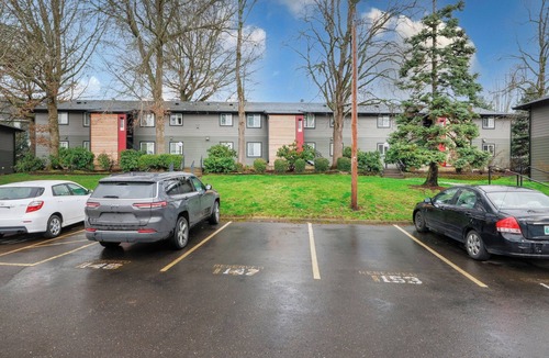 Cedar Mill Condo | Beautiful 1-bedroom condo: close to Nike & Intel
