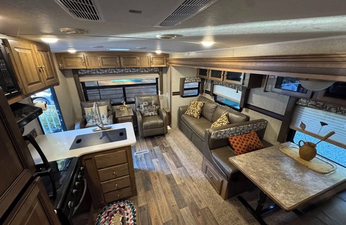 Shingletown House | Beautiful 1-bedroom recreational vehicle with AC/heater in Shingletown