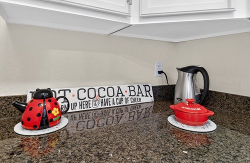 Spring Valley Condo | Beautiful 2 Bedroom Condo 10 min from the Strip