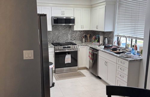 Canoga Park House | Beautiful 2 bedroom 2 bathroom townhome with AC Los Angeles, Canoga Park