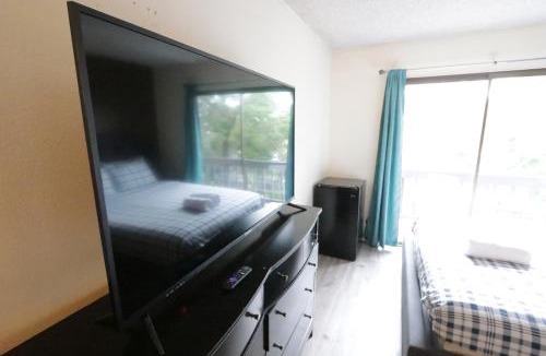 Beverly Hills Apartment | Beautiful 2 Queed Beds Apart in BH