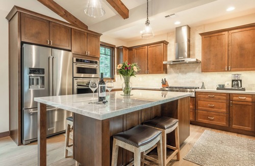 Mammoth Lakes House | Beautiful 4-bedroom Luxury Home on the Sierra Star Golf Course