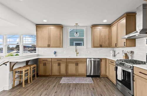 Yakima House | Beautiful 4-bedroom house with AC in tranquil Yakima