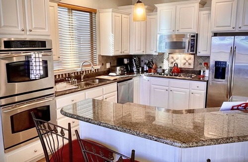 Kimball Junction House | Beautiful 4BR Bear Hollow house with private hot tub and views!