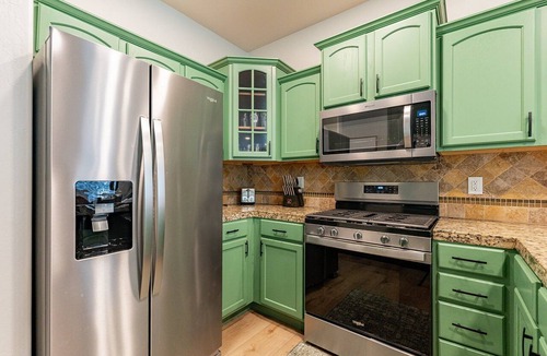 Ponderosa Trails House | Beautiful 5 Bedroom Flagstaff Home w/Private Spa