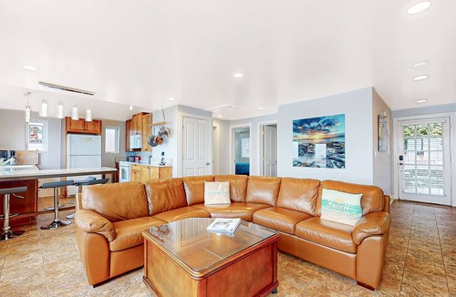Oceanside House | Beautiful and dog friendly ocean views with a private patio