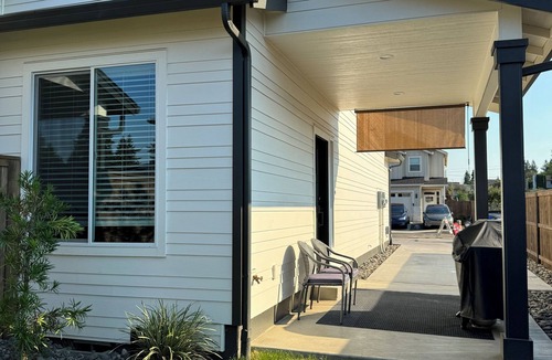 Pleasant Valley House | Beautiful and Modern ADU with its own private entrance