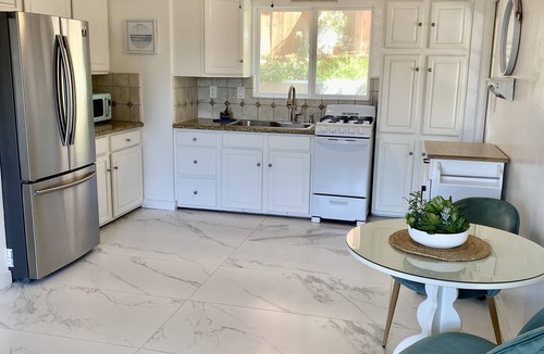 South Laguna Apartment | Beautiful, Bright and Spacious Steps From The Beach