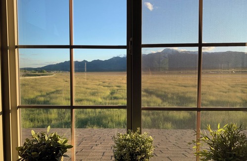 New Harmony House | Beautiful contemporary Loft House above barn. Fabulous views of Kolob Canyon.