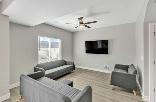 Cedar City House | Beautiful Cottage Close to Stunning Hiking Trails in Cedar City, Utah
