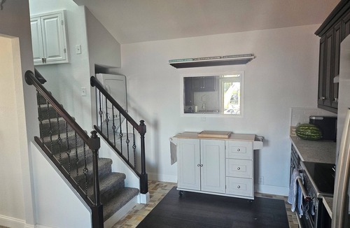 North Gresham Boat Rental | Beautiful Floating Home on the Columbia River close to PDX airport and freeway