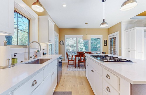 RiverWild House | Beautiful Home with Deck, Shared Pool and Hot Tub - Near the Slopes
