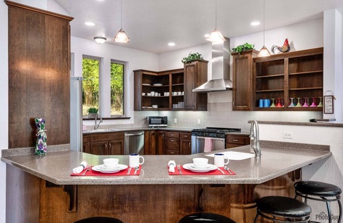 Dunes City House | Beautiful Lake Area Home, Gas Grill - Close to Downtown Florence & Dunes